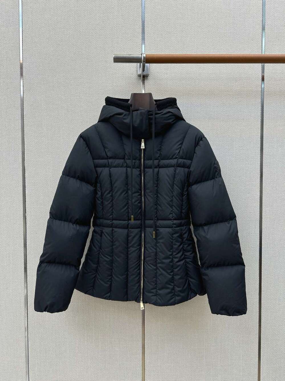 Moncler Hooded Cinched‑Waist Down Jacket Black